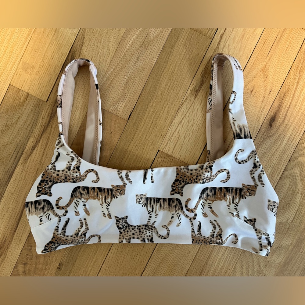 Aerie Swim | scoop bikini top in white Big Cats print, size small